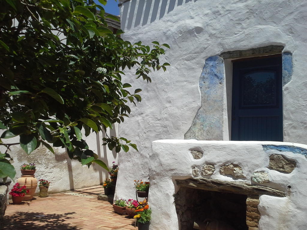 B&B Corte San Lussorio Олиена Екстериор снимка