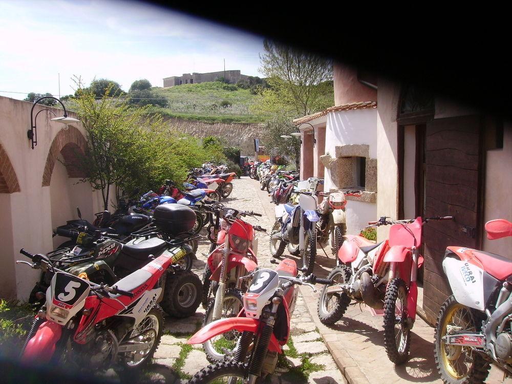 B&B Corte San Lussorio Олиена Екстериор снимка