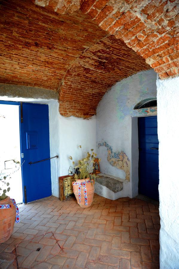 B&B Corte San Lussorio Олиена Екстериор снимка